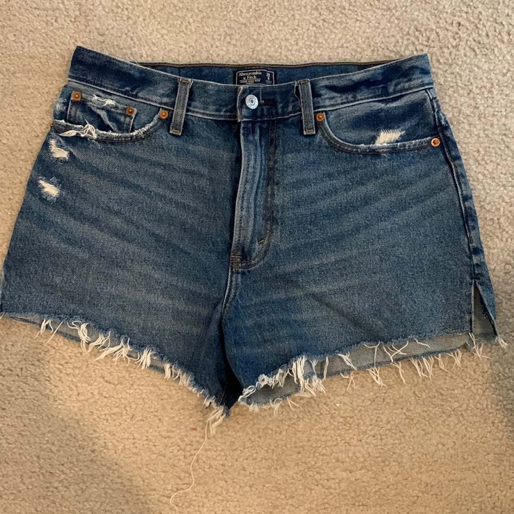 Abercrombie “Annie high rise short”